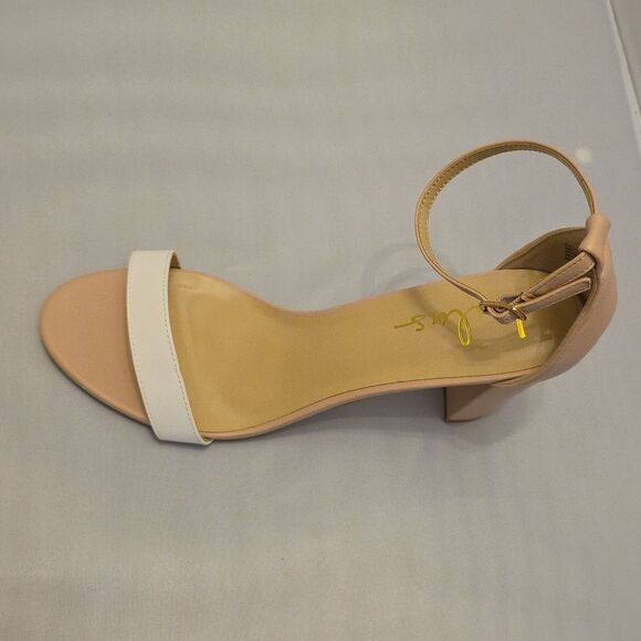 BRAND NEW LULU'S TAYLOR CHUNKY  HEEL  SANDALS - Picture 13 of 16